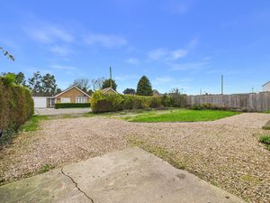 Driveway/ Frontage- click for photo gallery